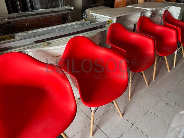 Lotes 1 a 35 · Cadeiras