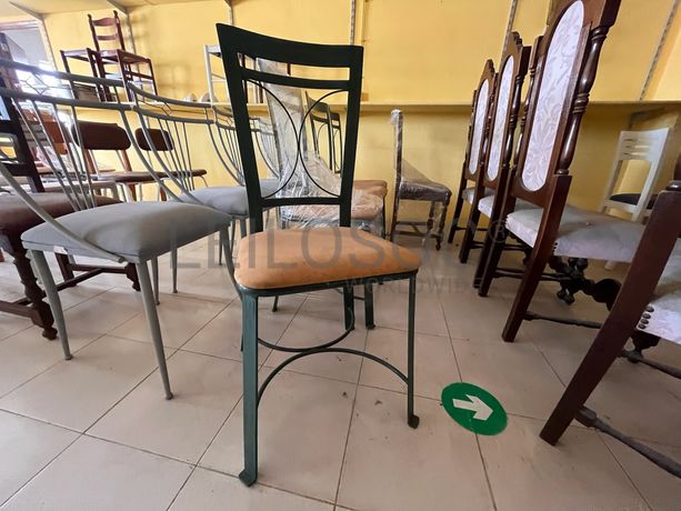 Lotes 1 a 35 · Cadeiras