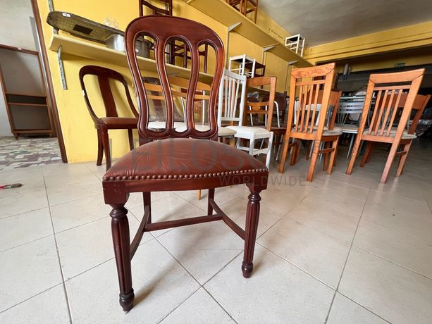 Lotes 1 a 35 · Cadeiras