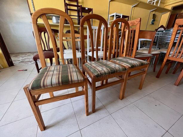 Lotes 1 a 35 · Cadeiras