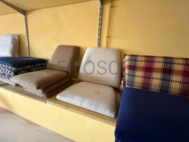 Lotes 36 a 70 · Mobiliário · Artigos de Decoração