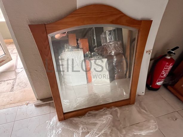 Lotes 36 a 70 · Mobiliário · Artigos de Decoração