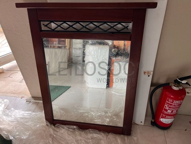 Lotes 36 a 70 · Mobiliário · Artigos de Decoração