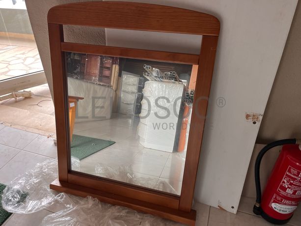 Lotes 36 a 70 · Mobiliário · Artigos de Decoração