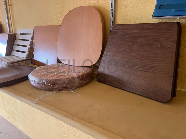 Lotes 36 a 70 · Mobiliário · Artigos de Decoração