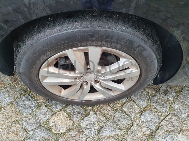 Peugeot 308 SW 1.6 BlueHDi · Ano 2014