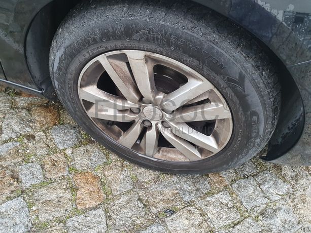 Peugeot 308 SW 1.6 BlueHDi · Ano 2014