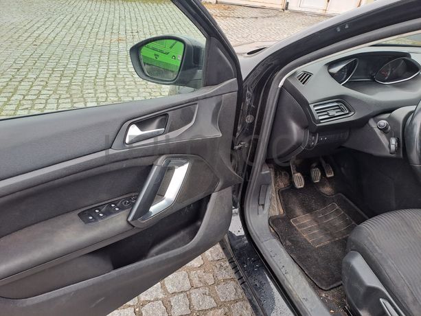 Peugeot 308 SW 1.6 BlueHDi · Ano 2014