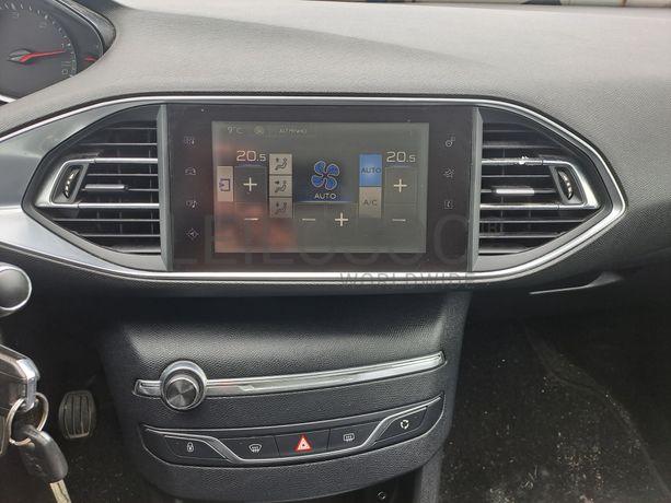 Peugeot 308 SW 1.6 BlueHDi · Ano 2014