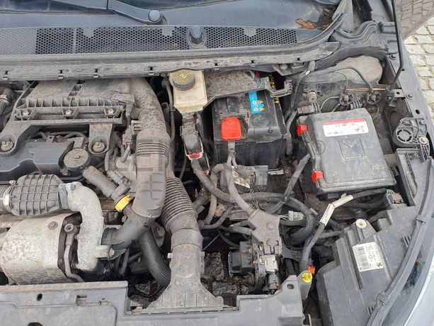 Peugeot 308 SW 1.6 BlueHDi · Ano 2014