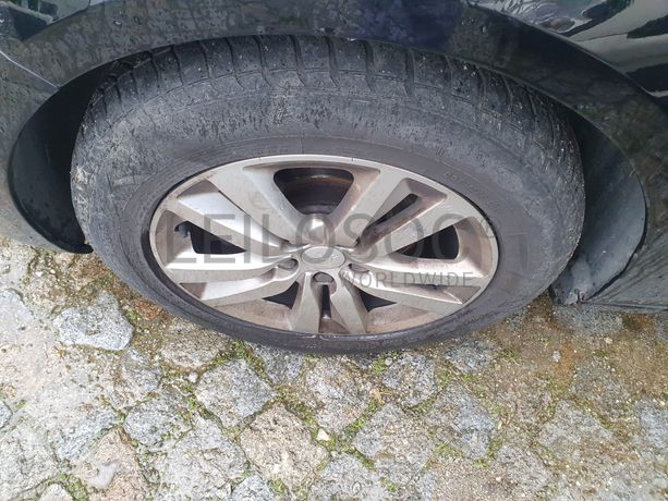 Peugeot 308 SW 1.6 BlueHDi · Ano 2014