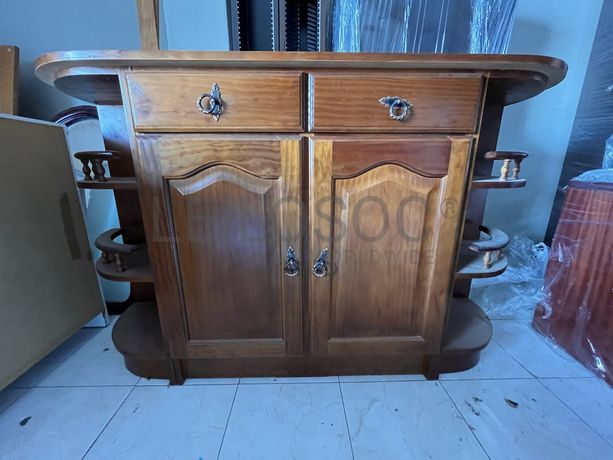 Lotes 71 a 105 · Cadeiras · Bancos