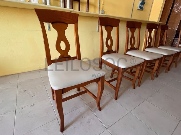 Lotes 71 a 105 · Cadeiras · Bancos