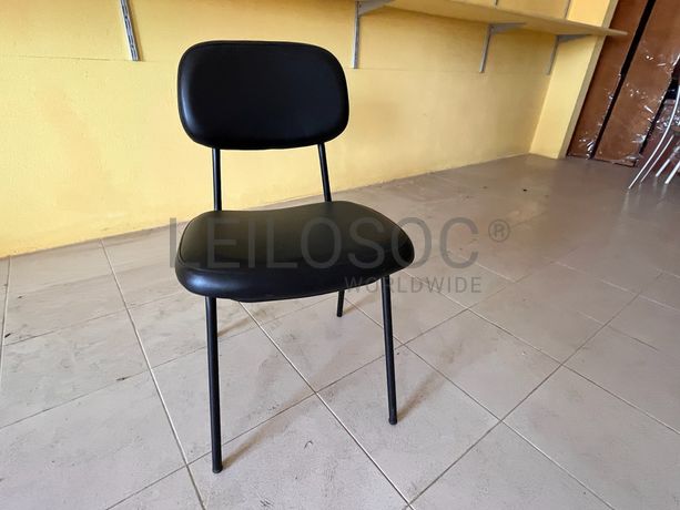 Lotes 71 a 105 · Cadeiras · Bancos