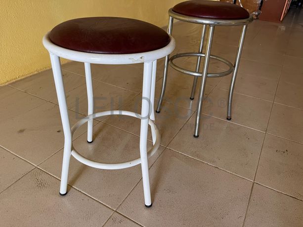 Lotes 71 a 105 · Cadeiras · Bancos