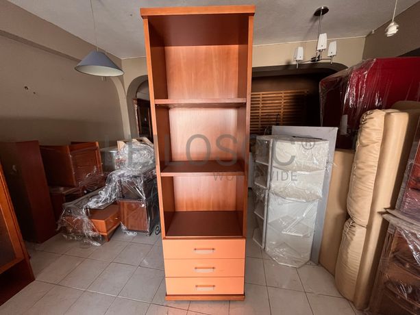 Lotes 106 a 140 · Mobiliário · Artigos de Decoração