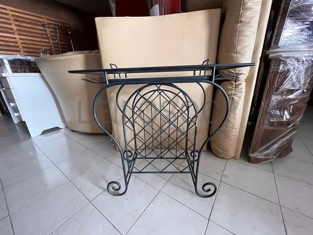 Lotes 106 a 140 · Mobiliário · Artigos de Decoração