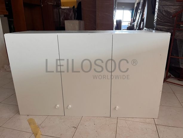 Lotes 141 a 175 · Mobiliário · Artigos de Decoração