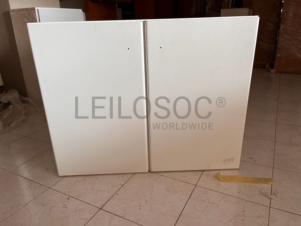 Lotes 141 a 175 · Mobiliário · Artigos de Decoração