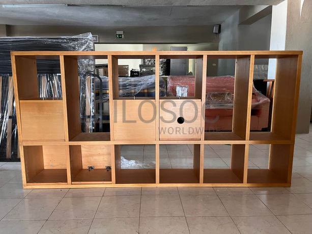 Lotes 211 a 245 · Mobiliário · Artigos de Decoração