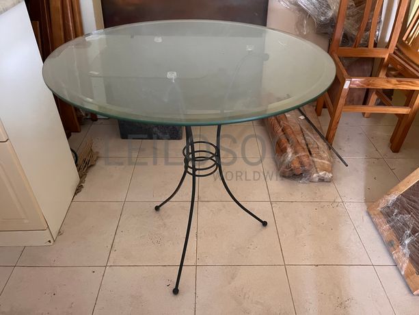 Lotes 211 a 245 · Mobiliário · Artigos de Decoração