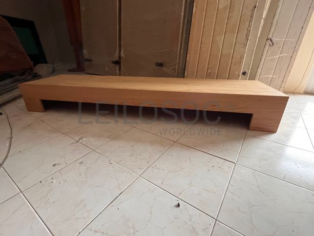 Lotes 281 a 315 · Mobiliário · Artigos de Decoração