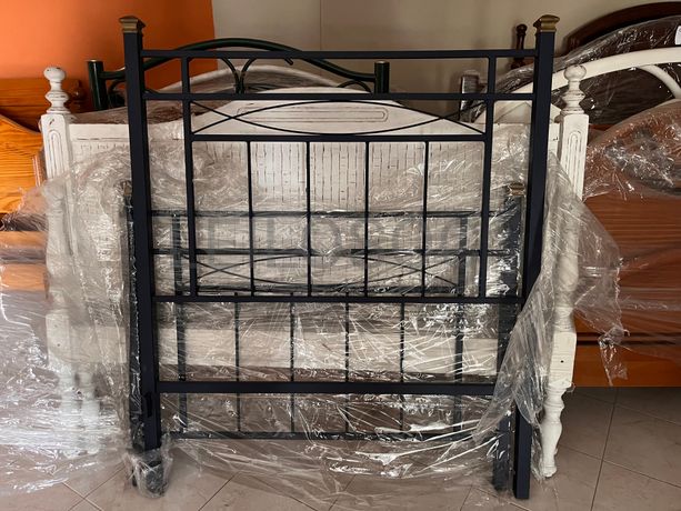 Lotes 281 a 315 · Mobiliário · Artigos de Decoração