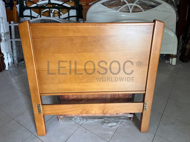 Lotes 281 a 315 · Mobiliário · Artigos de Decoração