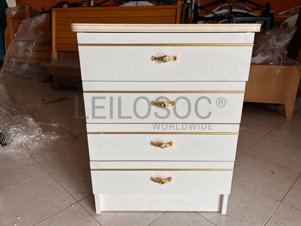 Lotes 316 a 350 · Mobiliário · Artigos de Decoração