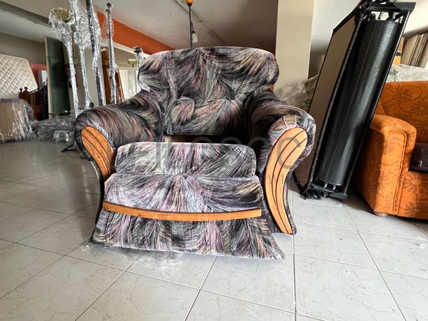 Lotes 386 a 420 · Mobiliário · Artigos de Decoração