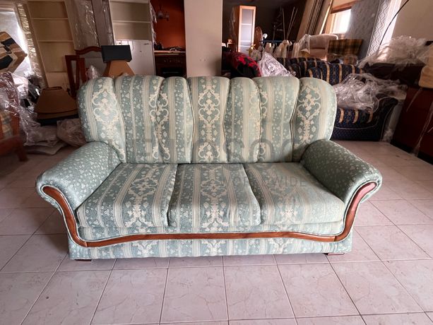 Lotes 386 a 420 · Mobiliário · Artigos de Decoração