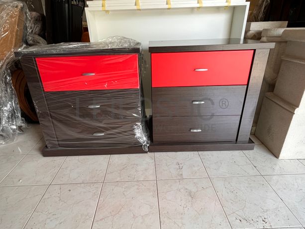 Lotes 386 a 420 · Mobiliário · Artigos de Decoração