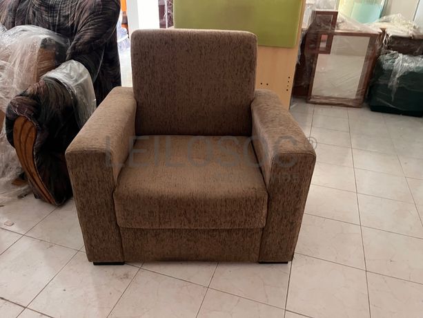 Lotes 386 a 420 · Mobiliário · Artigos de Decoração