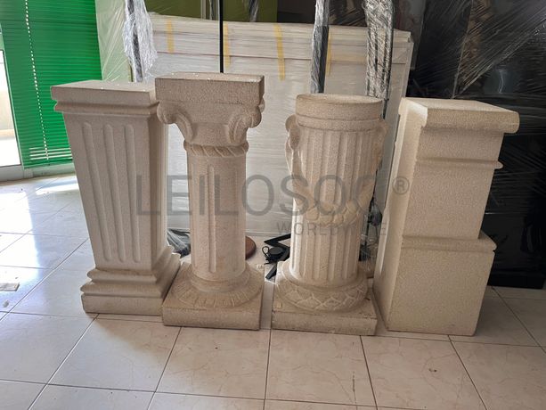 Lotes 386 a 420 · Mobiliário · Artigos de Decoração