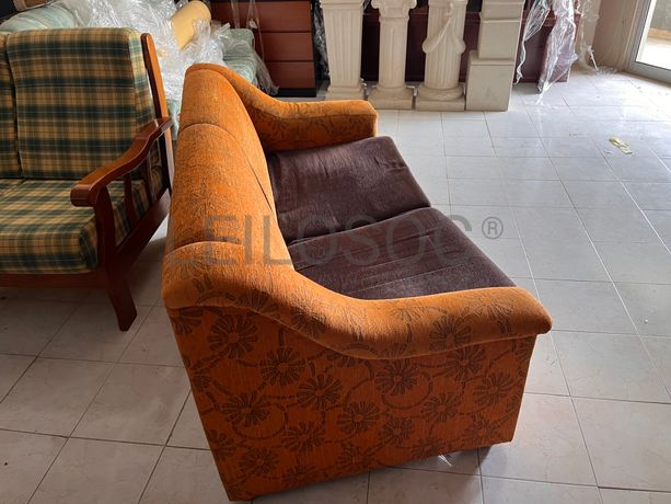 Lotes 386 a 420 · Mobiliário · Artigos de Decoração