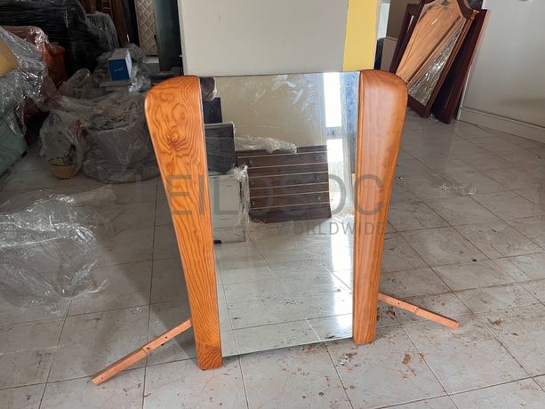 Lotes 386 a 420 · Mobiliário · Artigos de Decoração