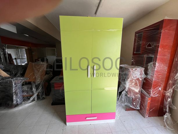 Lotes 386 a 420 · Mobiliário · Artigos de Decoração