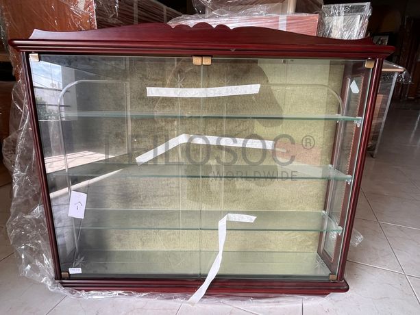 Lotes 386 a 420 · Mobiliário · Artigos de Decoração