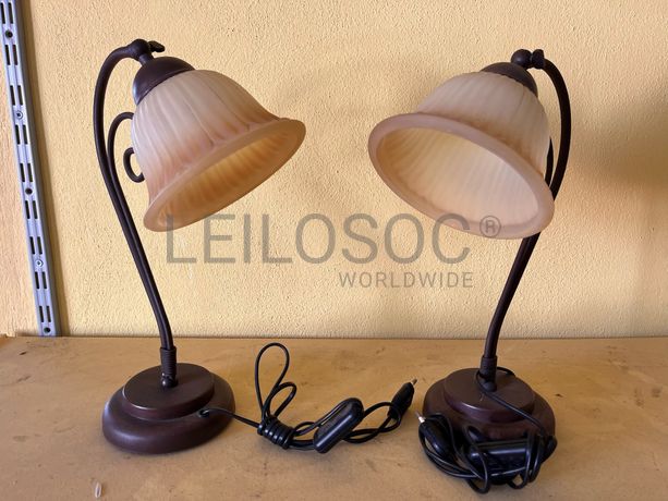 Lotes 456 a 490 · Mobiliário · Artigos de Decoração