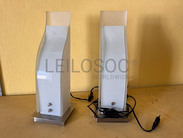 Lotes 456 a 490 · Mobiliário · Artigos de Decoração