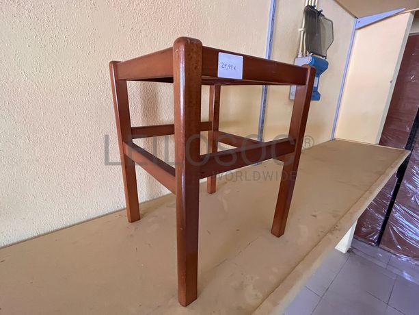 Lotes 526 a 560 · Mobiliário · Artigos de Decoração