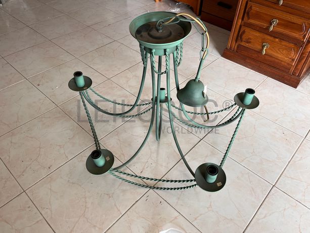 Lotes 596 a 630 · Candeeiros