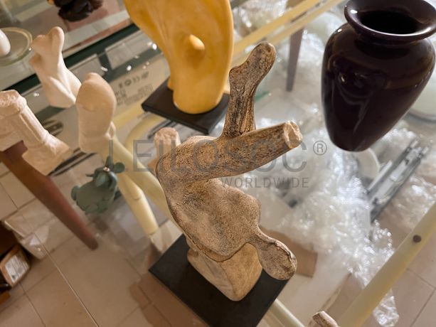 Lotes 631 a 665 · Mobiliário · Artigos de Decoração