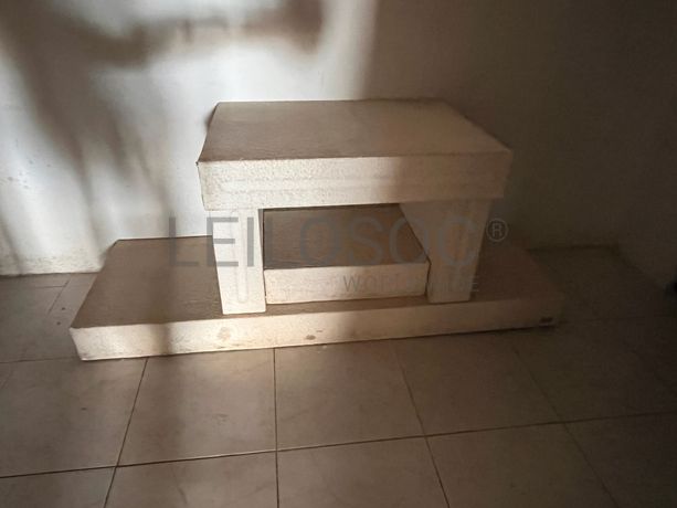 Lotes 631 a 665 · Mobiliário · Artigos de Decoração