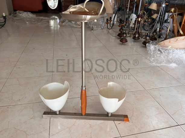 Lotes 631 a 665 · Mobiliário · Artigos de Decoração