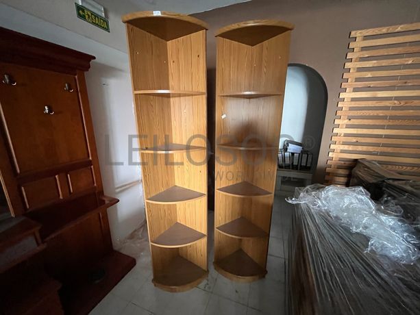 Lotes 631 a 665 · Mobiliário · Artigos de Decoração