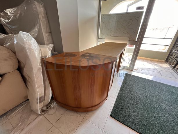 Lotes 631 a 665 · Mobiliário · Artigos de Decoração