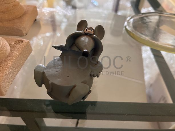 Lotes 631 a 665 · Mobiliário · Artigos de Decoração