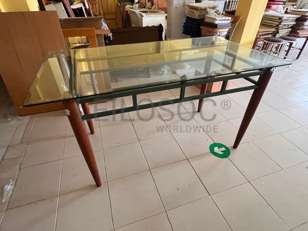 Lotes 666 a 681 · Mobiliário · Artigos de Decoração