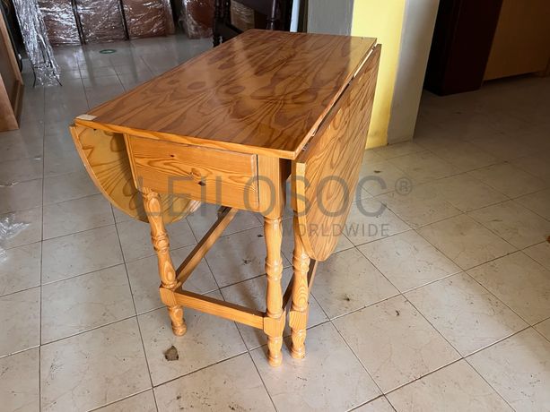 Lotes 666 a 681 · Mobiliário · Artigos de Decoração